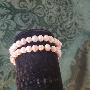 Pair of pearl stretchy Bracelets